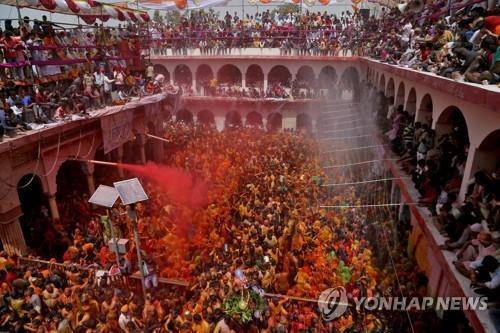 안이함과 변이 바이러스가 빚은 인도 '감염 쓰나미' 참사