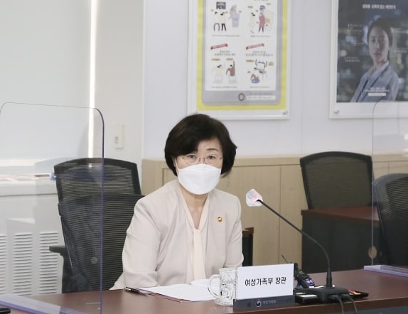 '디지털 성범죄 예방 교육물' 일선 학교 배포…상시 단속도