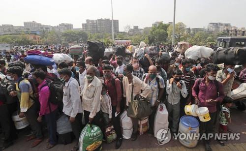 인도 하루 감염자 수 33만명 넘어…연일 세계 최고치