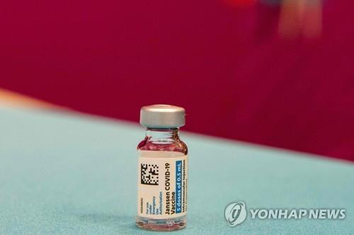 미, 얀센 백신 접종 재개…여성 15명 발생 '혈전증' 경고 담기로(종합2보)