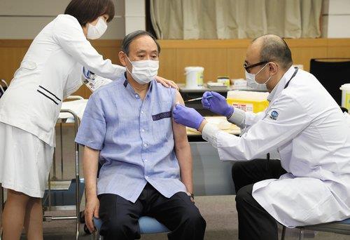 日코로나 백신접종 속도 내나…정부 직영 접종장 개설 추진