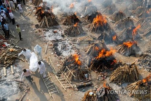 "인도 실제 코로나19 감염자 5억 명일 수도"