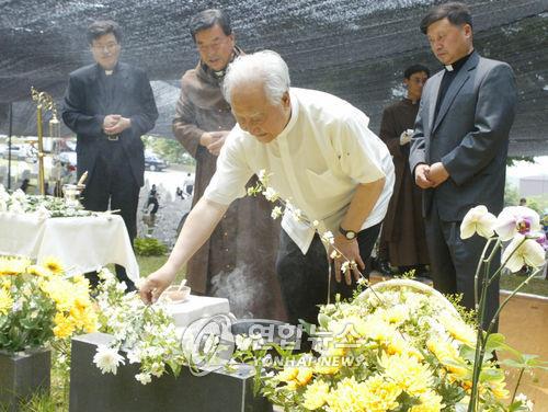 충북과 인연 깊은 정진석 추기경…꽃동네·초중성당 등에 자취