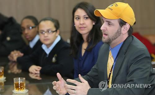 '한국식 교육' 도입한 전 백악관 관리 '학교 돈 훔쳤다' 기소돼