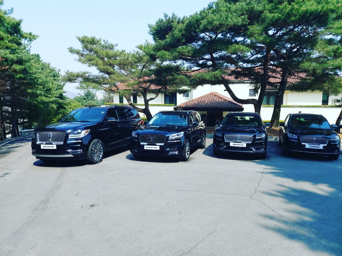 링컨 SUV 라인업 (왼쪽부터 네비게이터, 에비에이터, 노틸러스, 코세어)