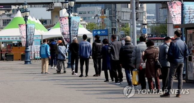 그칠 줄 모르는 집단감염…부산 유흥주점發 누적 381명