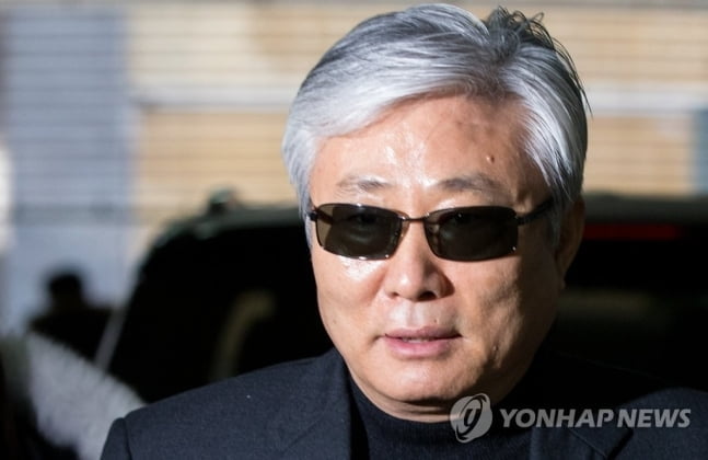 `투자금 횡령` 최순실 이복오빠 최재석, 2심서 법정구속