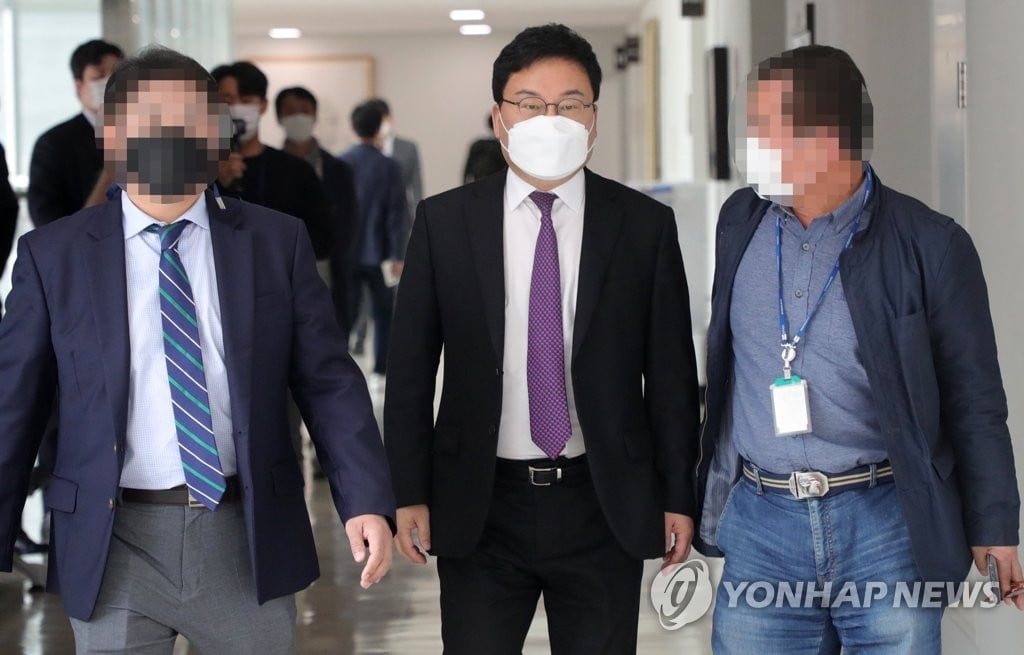 `불사조` 주장 이상직 구속영장 발부…`딸 포르쉐` 등 혐의 4가지