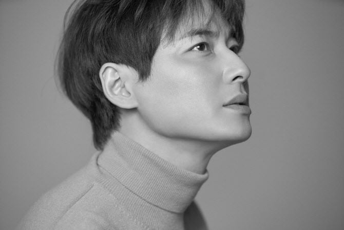 이지훈 "결혼합니다" 10월 화촉 밝혀