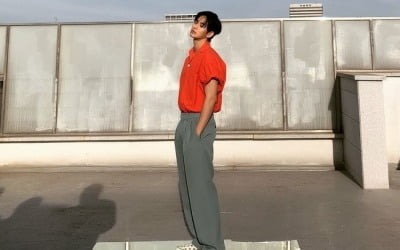 김수현, '180cm·10등신' CG의심케 하는 美친 비율 [TEN★]