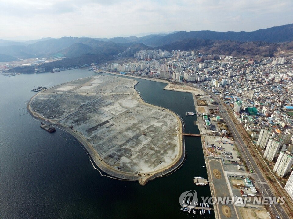 인공섬 마산해양신도시 민간개발 표류하나…4번째 공모도 무산