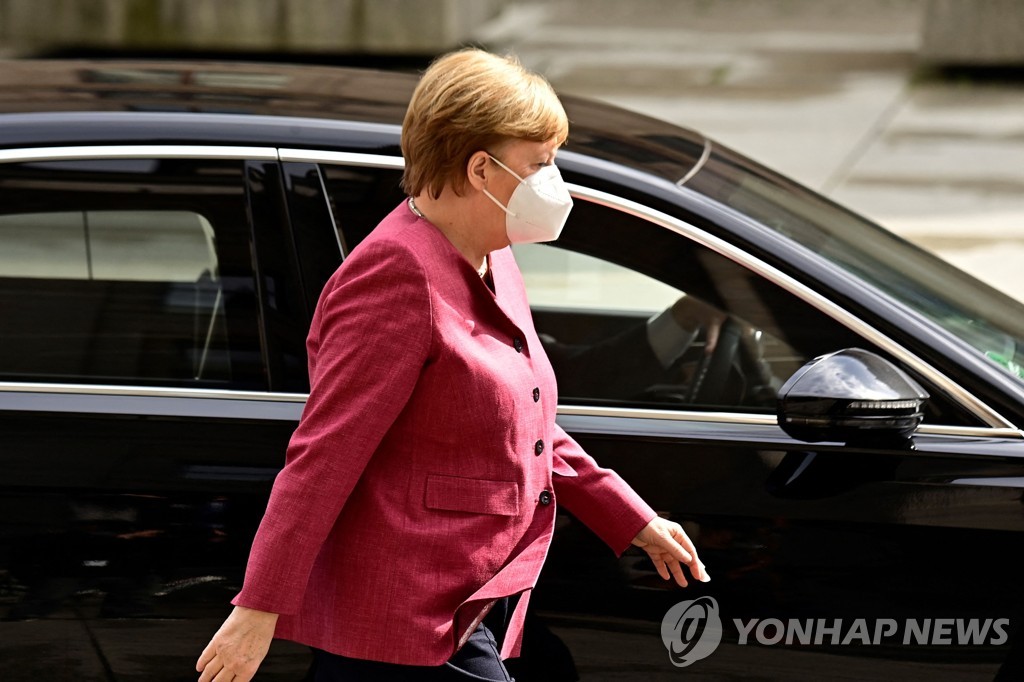 메르켈 "기하급수적 3차 확산 꺾어야…짧고 단호한 봉쇄 필요"