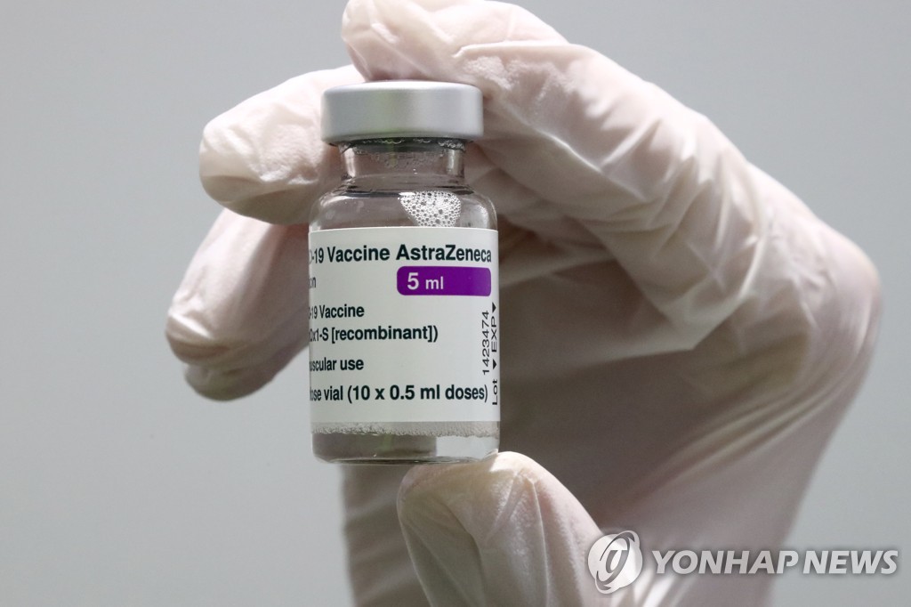 영국도 혈전 우려에 AZ사용 제한…"30세 미만은 다른 백신 권고"(종합)