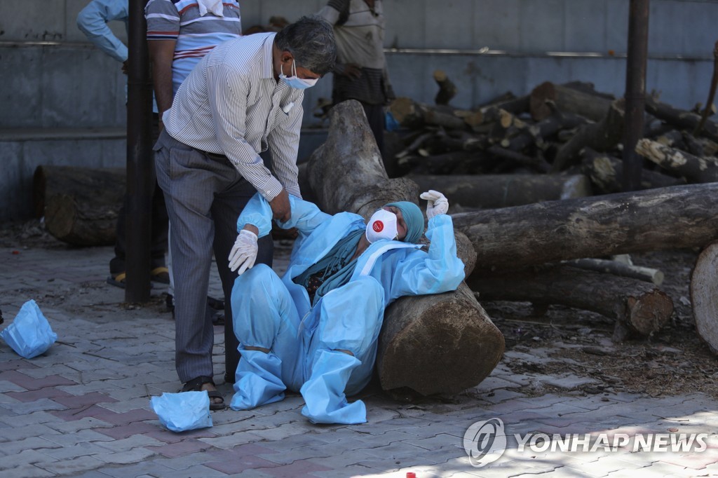 '이중 이어 삼중변이까지'…인도에 빗장 거는 국가 속속 확대