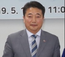 '땅투기 혐의 경찰 내사' 성남시의회 전 의장 의원직 사퇴