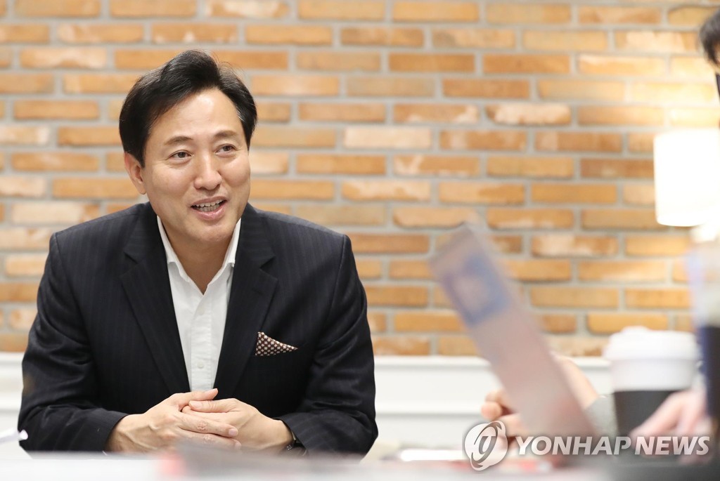 오세훈 "부동산 과열지역 토지거래허가 등 검토"