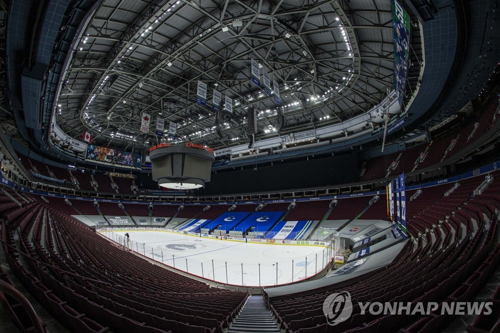 NHL 밴쿠버 선수·코치 20명 이상 코로나19 '집단감염'