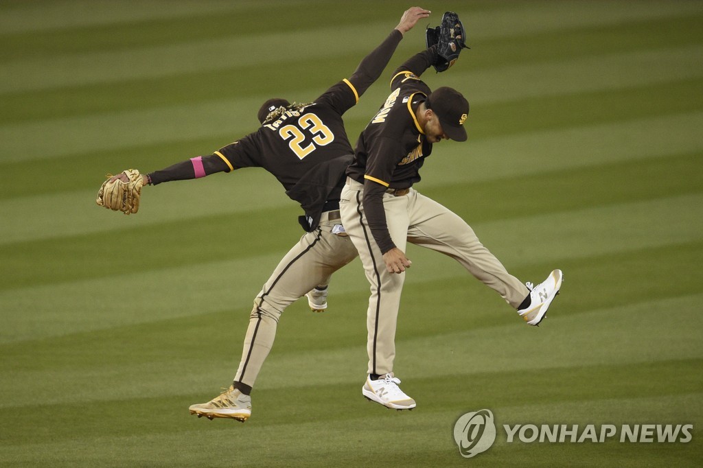 김하성 대타 삼진…샌디에이고, 다저스에 연장 역전승