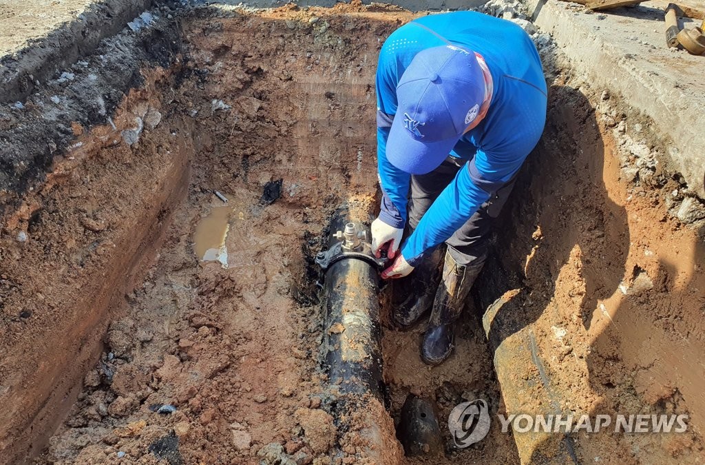 불법 매설 후 방치 군산 주한미군 송유관 철거