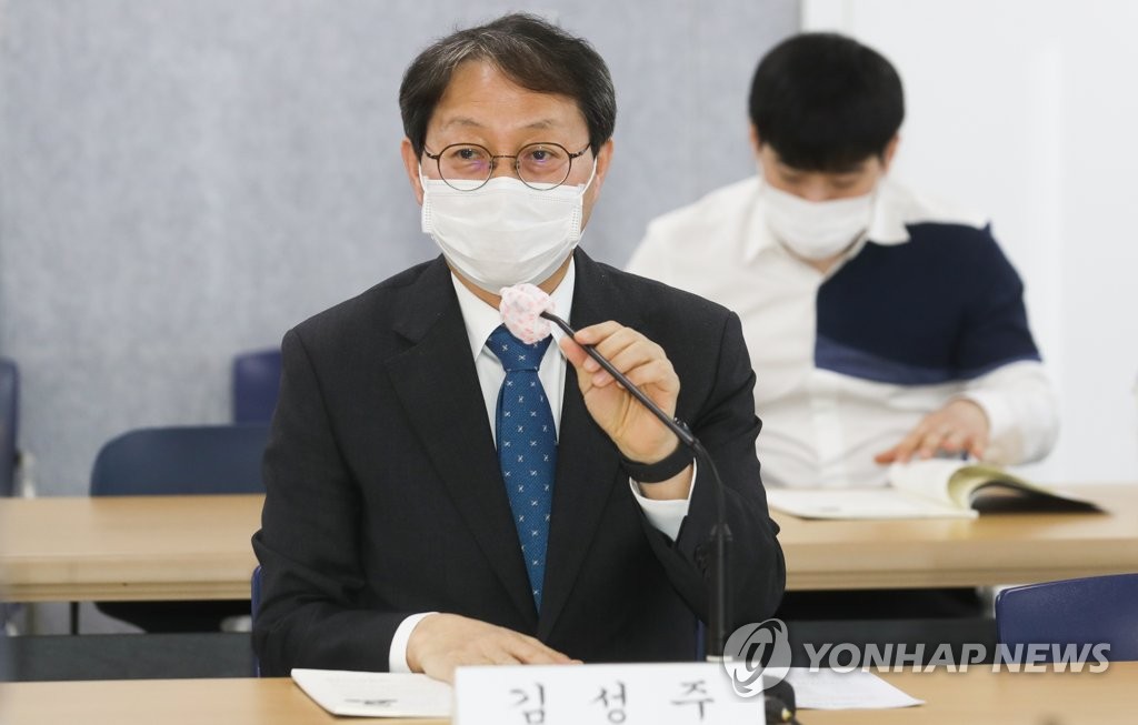 김성주 "백신도입, 중앙에 맡기고 지자체는 방역집중"