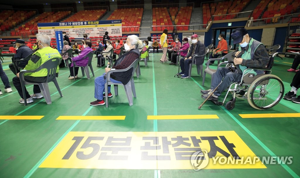 [속보] 백신 이상반응 7건 늘어…'중증 의심' 사례 1건 추가