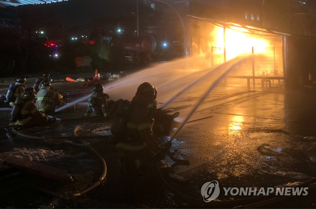 광주서 LPG충전소 화재…자연연소로 37시간 만에 진화