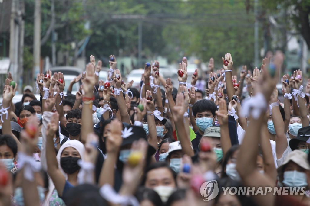 "민주주의는 승리할 겁니다" 미얀마 국민 응원하는 국내 이주민