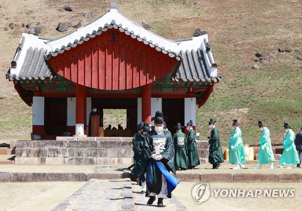 '조선 비운의 왕' 단종 어진 공개…국가표준영정 100호 지정