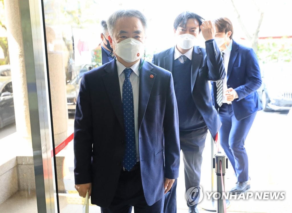 검찰, '선거법 위반' 송재호 의원에 징역 6개월 구형