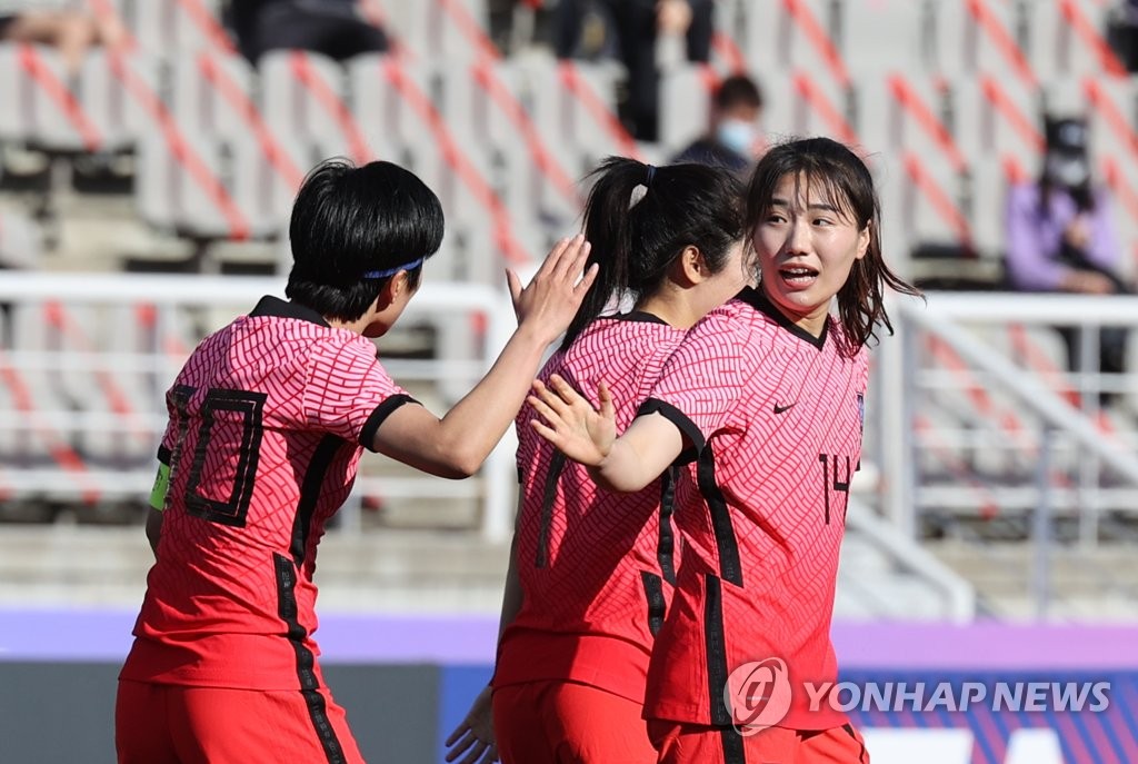 석패에 더 안타까운 '김정미 선방쇼·지소연 킬패스'