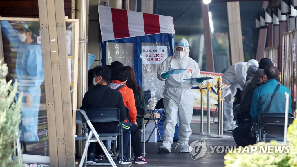 [3보] 신규확진 731명, 엿새만에 다시 700명대 급증…97일만에 최다