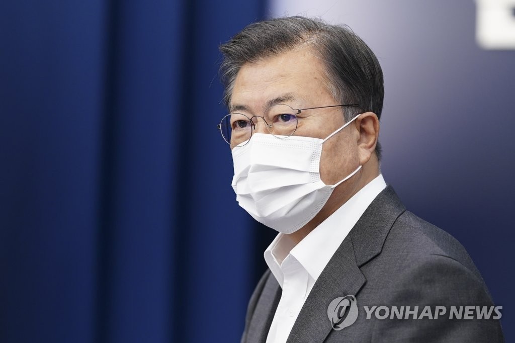 문대통령, 전효관·김우남 의혹 관련 감찰 지시(종합)