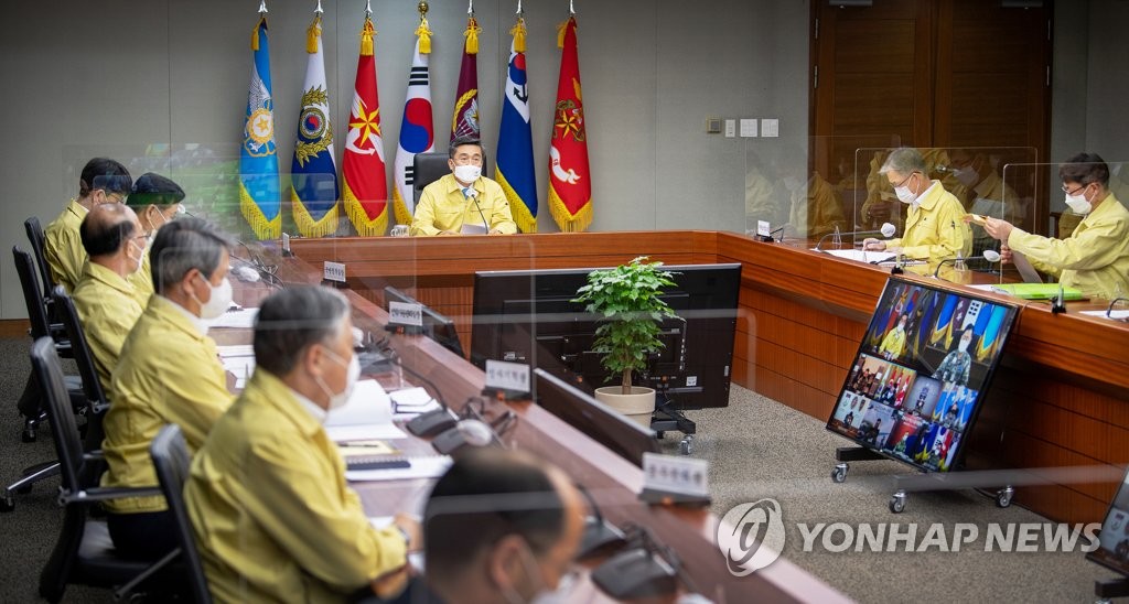 서욱 "함정 등 취약시설 코로나19 선제검사 강화"