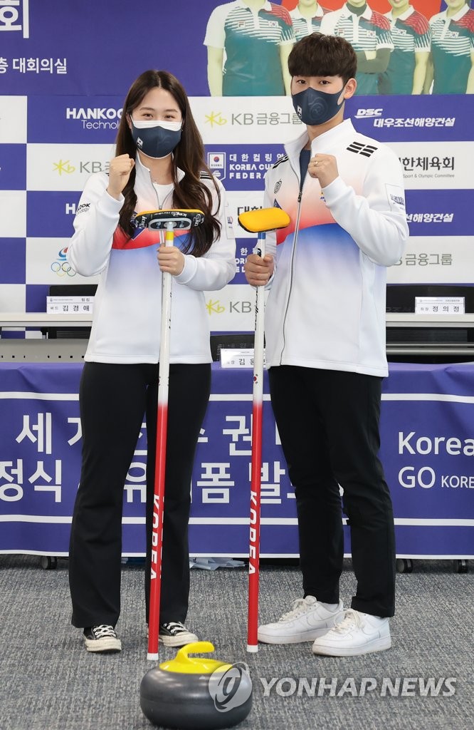 스무 살 동갑내기 믹스더블 국가대표 "중학교부터 친구"