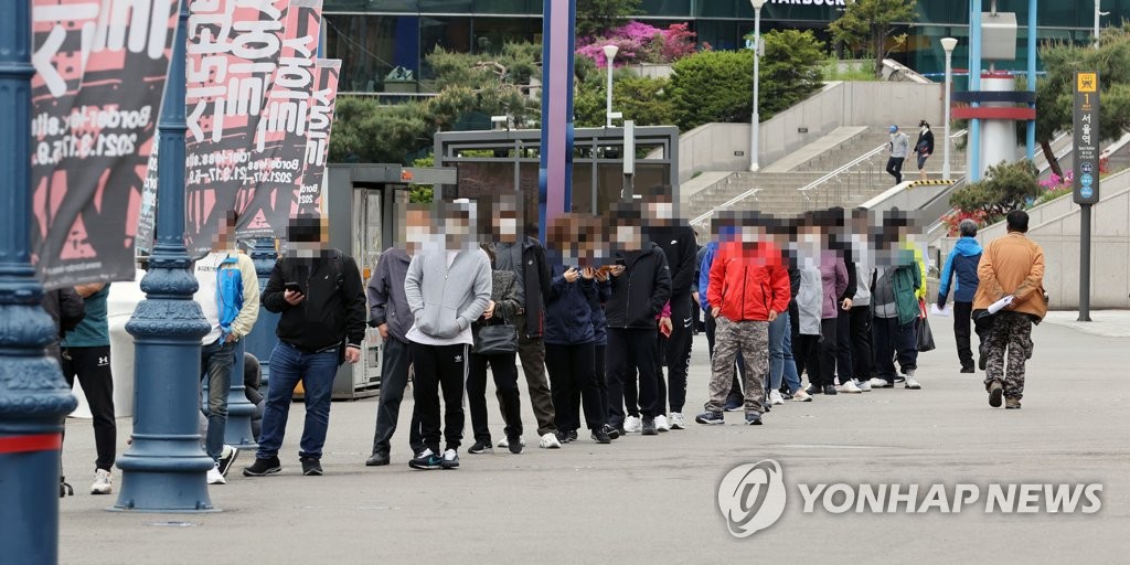 신규확진 785명, 이틀째 800명 육박…수도권·부울경이 86.2%(종합)