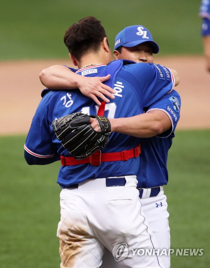 'KBO 300세이브 달성' 오승환 "다음 목표는 한미일 500세이브"