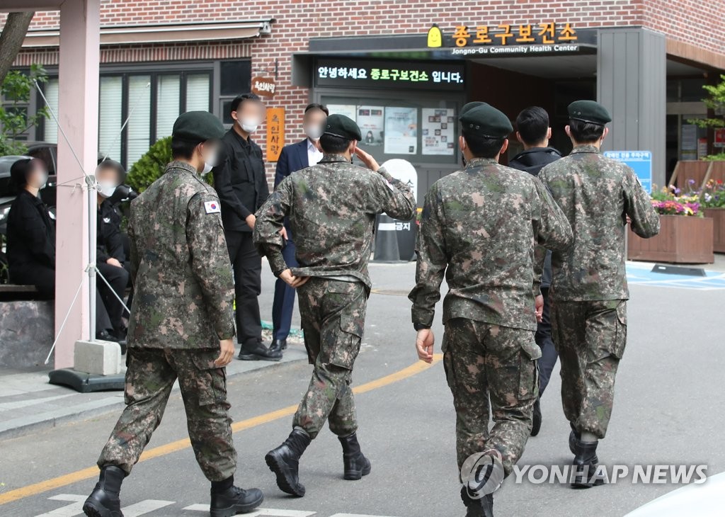 군부대·실내체육시설 집단감염 잇따라…감염경로 '불명' 29.5%