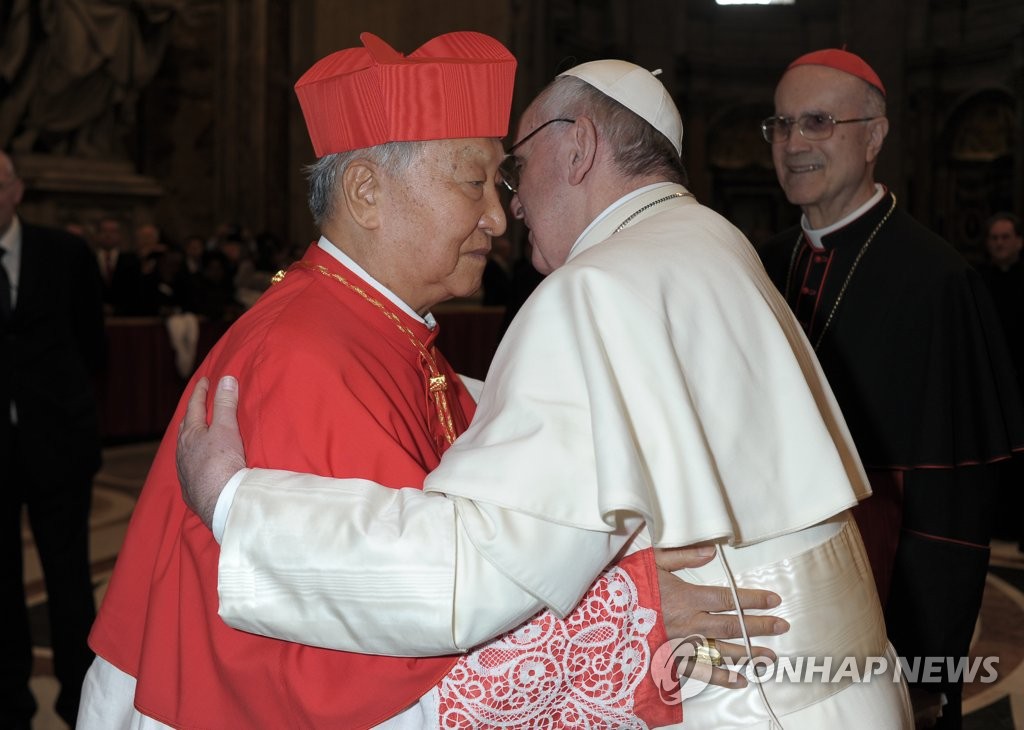 교황 "정진석 추기경 선종에 깊은 슬픔…함께 기도하겠다"