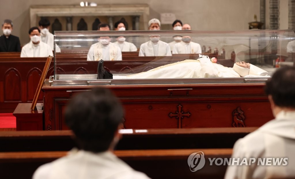 '세례부터 장례까지'…정진석 추기경과 명동성당 90년 인연