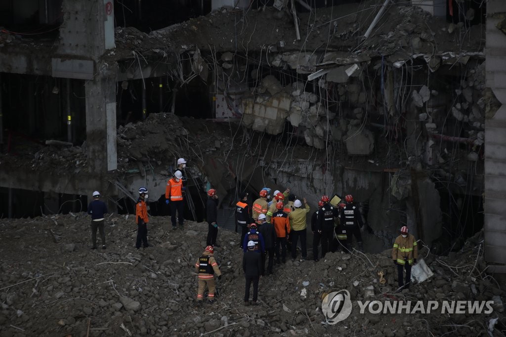 서울 장위10구역 철거 중 노동자 1명 매몰…야간 구조작업(종합2보)