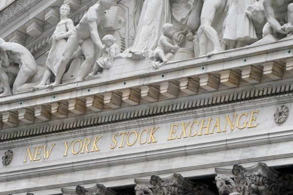 미국 뉴욕 월스트리트에 위치한 뉴욕증권거래소(NYSE) 외관 모습. AP연합뉴스