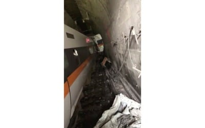 대만 터널서 열차 탈선…"최소 36명 사망·60여명 병원 이송" [종합]