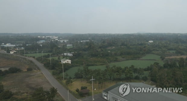 제주 2공항 예정지 인근 투기 의혹 국토부 직원 고발