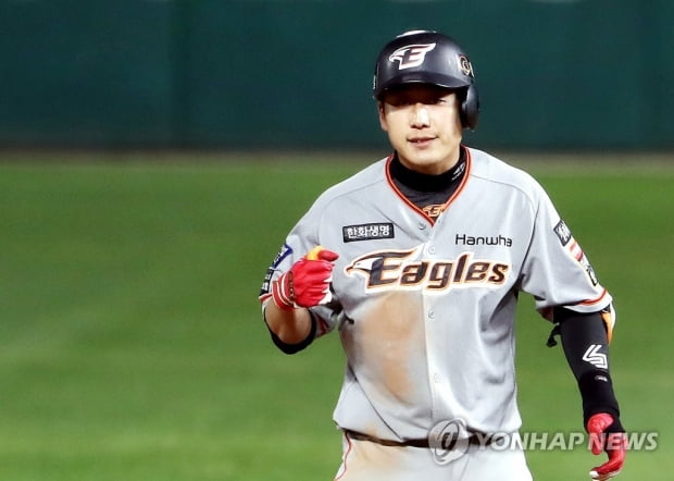 1st and 2nd Jung Eun-won and Park Jung-hyun joint 8th on-base…  Subero Hanwha’s first win