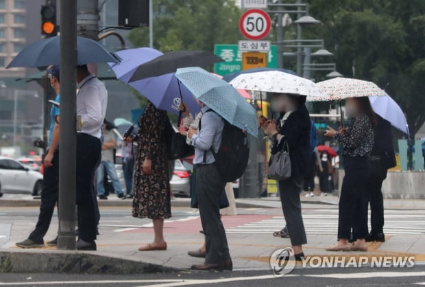 [날씨] 전국을 적시는 단비…해안·제주 강풍 주의