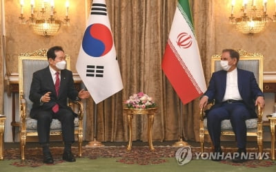 "이란 부통령, 한국 총리에 동결자금 문제 해결 촉구"
