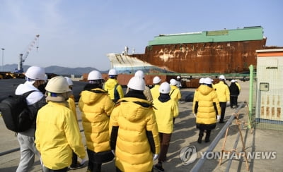 전교조 대전지부 "세월호 추모 펼침막 하나 없는 대전교육청"