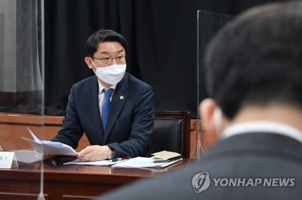 기재차관 "녹색금융 지원 2030년까지 2배로…기후대응기금 조성"