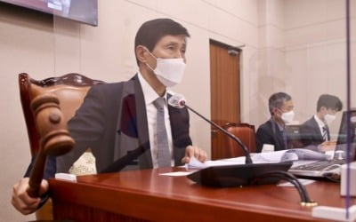 '비닐하우스 간담회' 논란에…이학영측 "회식 아닌 회의"