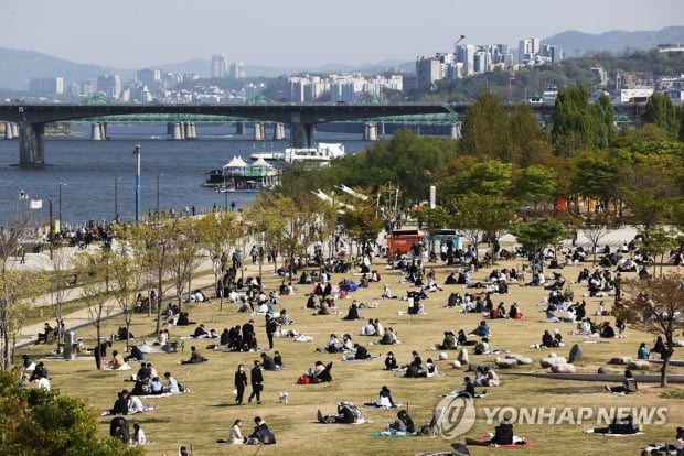 [날씨] 맑고 청명한 하늘…내륙, 오전 짙은 안개